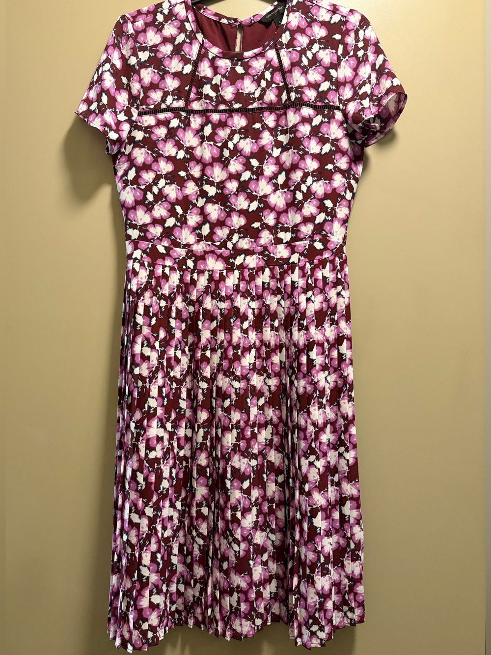 Banana Republic Burgundy Floral Short-Sleeve Midi Dress